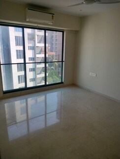2 BHK + Pooja Room Apartment For Rent in Khar West
