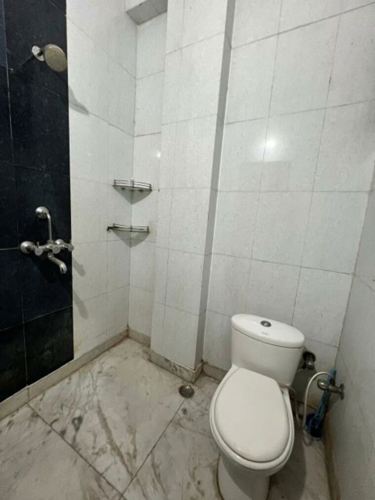 Bathroom, sector 47 2 Bedroom 1400 Sq.Ft. Builder Floor In Sector 47 Gurgaon 10370693