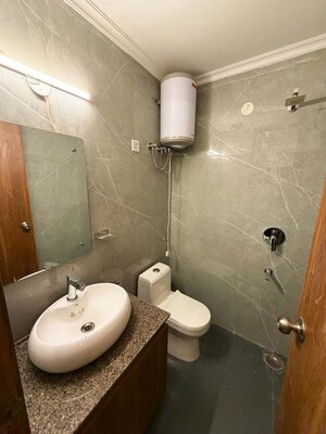 Bathroom in 2 BHK Builder Floor at Sector 42 – for Rent