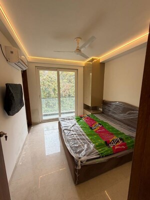 Bedroom in 2 BHK Builder Floor at Sector 42 – for Rent