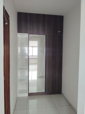 Room in 3 BHK Apartment at Manbhum Around The Grove, Financial District – for Rent