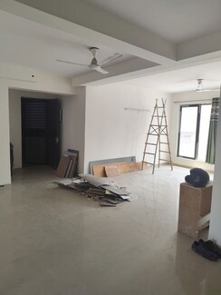 4 BHK + Servant Room Apartment For Rent in Logix Blossom County