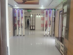 Room in 3 BHK Apartment at Vasavis Shanthinikethan, Madhapur – for Rent