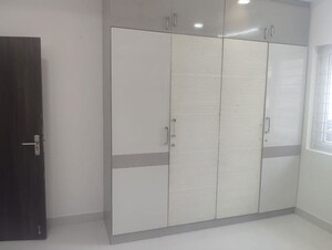 Room in 3 BHK Apartment at Vasavis Shanthinikethan, Madhapur – for Rent