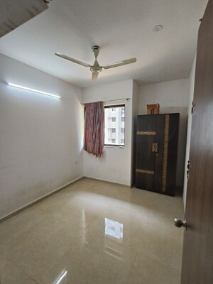 Bedroom in 2.5 BHK Apartment at Lodha Downtown, Dombivli East – for Rent