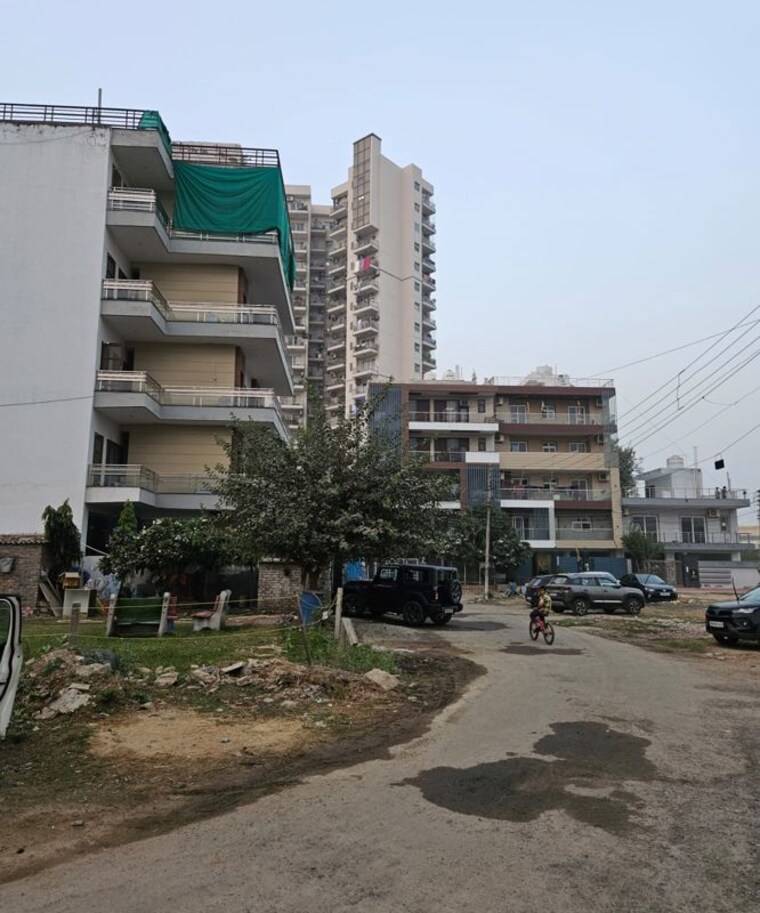 Exterior View, sushant lok iii 3 Bedroom 300 Sq.Yd. Builder Floor In Sushant Lok Iii Gurgaon 10370725