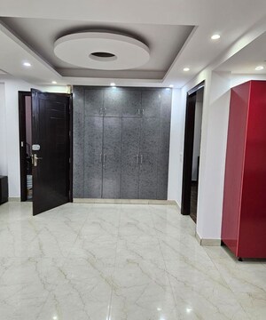 Room in 3 BHK Builder Floor at Sushant Lok Iii – for Sale