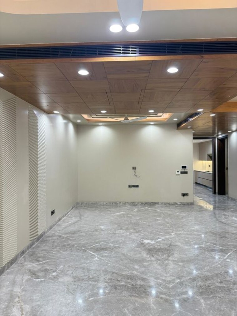 Room, nirvana country 4 Bedroom 270 Sq.Yd. Builder Floor In Nirvana Country Gurgaon 10370735