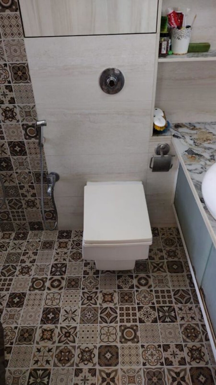 Bathroom, omkar-alta-monte 2 Bedroom 1048 Sq.Ft. Apartment In Malad East Mumbai 10370738