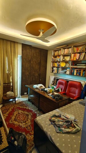 Bedroom in 3 BHK Builder Floor at Sector 16 A – for Sale