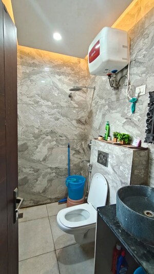 Team Area in 3 BHK Builder Floor at Sector 16 A – for Sale
