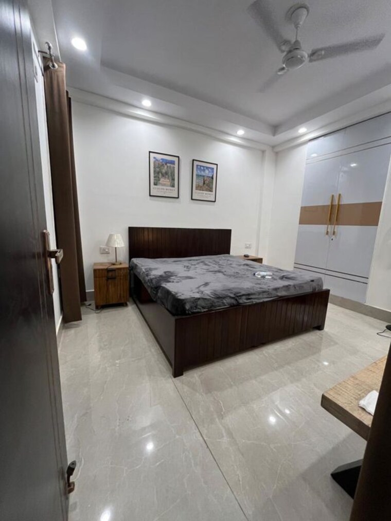 Kitchen, chattarpur 3 Bedroom 140 Sq.Yd. Apartment In Chattarpur Delhi 10370767