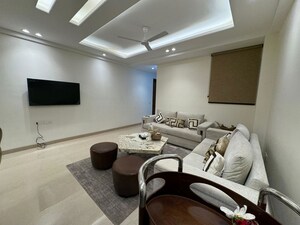 Living Room in 4 BHK Apartment at Chattarpur – for Rent