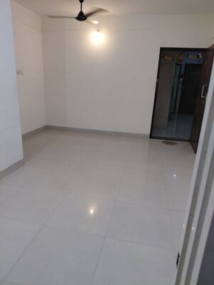 Room in 2 BHK Apartment at Rustomjee Urbania Atelier, Thane West – for Rent