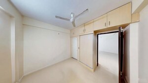 Room in 2 BHK Apartment at Signature Classic, Sarjapur – for Sale