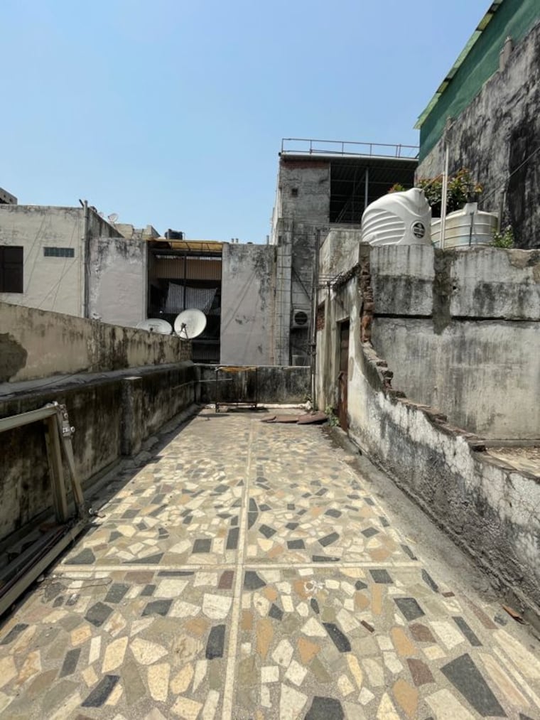 Exterior View, ashok vihar 3 Bedroom 125 Sq.Yd. Builder Floor In Ashok Vihar Delhi 10370785