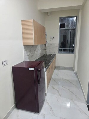Team Area in 1 BHK Builder Floor at Sector 52 – for Rent
