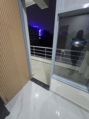 Balcony in 1 BHK Builder Floor at Sector 52 – for Rent
