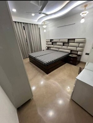 Bedroom in 2 BHK Apartment at Neb Sarai – for Rent