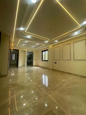 Room in 3 BHK Builder Floor at Ashok Vihar – for Sale