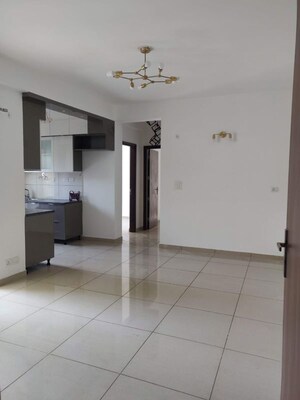 Room in 2 BHK Apartment at Gulshan Botnia, Sector 144 – for Rent