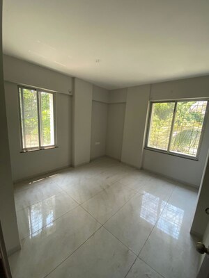 Room in 2 BHK Apartment at Vanaz Corner, Kothrud – for Rent