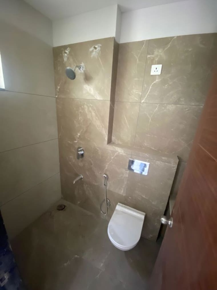 Bathroom, vanaz-corner 2 Bedroom 1000 Sq.Ft. Apartment In Kothrud Pune 10370817