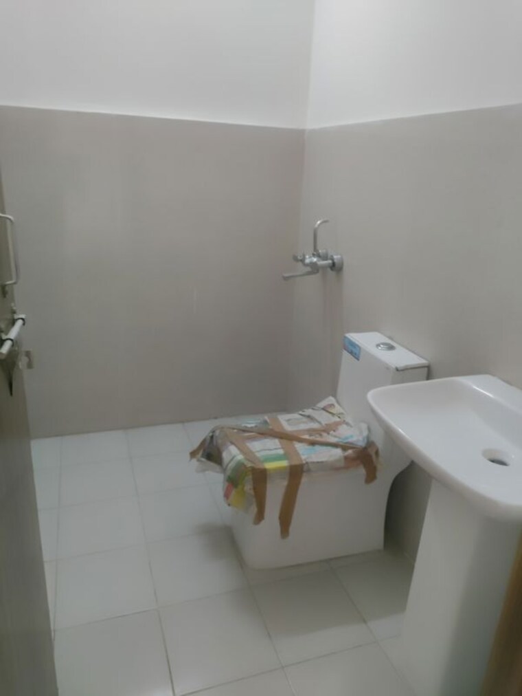 Bathroom, adore-happy-homes-grand 2 Bedroom 505 Sq.Ft. Apartment In Sector 85 Faridabad 10370776