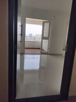 2 BHK Apartment For Rent in Royal Ishana