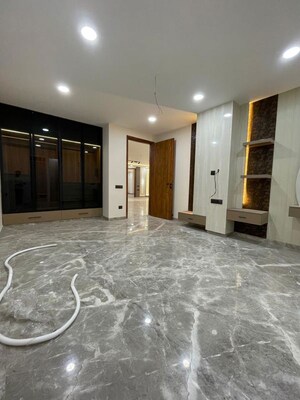 Room in 4 BHK Builder Floor at Ashok Vihar – for Sale