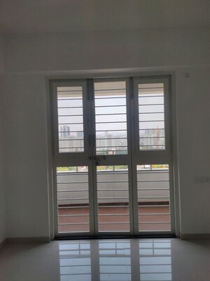 2 BHK Apartment For Rent in Royal Ishana, Thergaon
