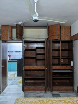 Master Bedroom in 2 BHK Apartment at Kalpataru Classic, Malad West – for Rent
