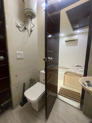 Team Area in 2 BHK Builder Floor at Ashok Vihar – for Sale