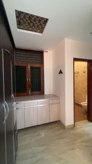 Furnished Amenities in 4 BHK Builder Floor at Ashok Vihar – for Sale
