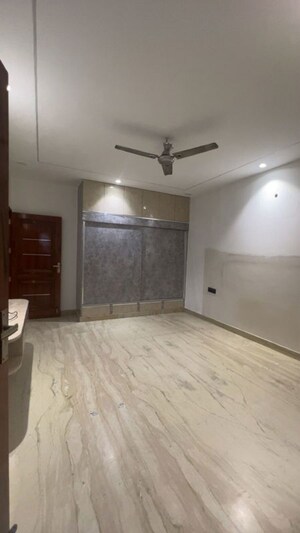 Room in 4 BHK Builder Floor at Ashok Vihar – for Sale