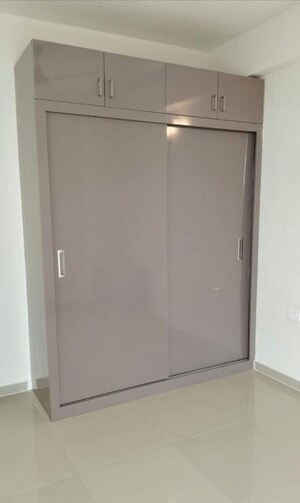 Room in 3 BHK Apartment at Conscient Habitat Prime, Sector 99a – for Rent