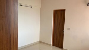 Room in 3 BHK Builder Floor at Motorola Excellence Centre, Sector 14 – for Rent