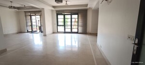 Room in 5 BHK Apartment at Eros Royale Retreat II, Charmwood Village – for Rent