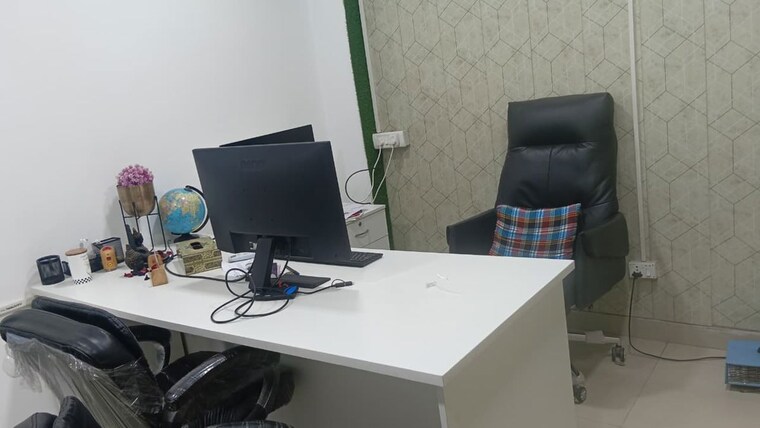Team Area, sector 63 Commercial Office Space 3000 Sq.Ft. In Sector 63 Noida 10370887