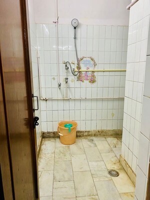 Bathroom in 2 BHK Builder Floor at Lajpat Nagar ii – for Rent