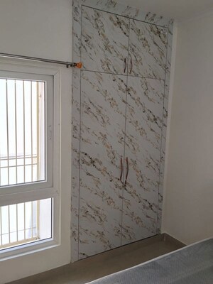 Room in 3.5 BHK Apartment at UPAVP Ganga Yamuna And Hindon Enclave, Pratap Vihar – for Rent