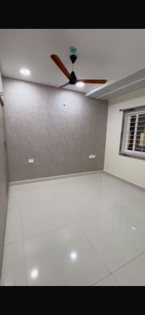 Room in 3 BHK Apartment at Ramky Towers, Gachibowli – for Rent