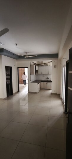 2.5 BHK + Study Room Apartment For Rent in Ajnara Grand Heritage