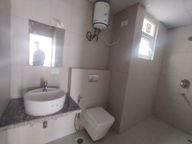 Bathroom, ss-linden 4 Bedroom 2800 Sq.Ft. Builder Floor In Sector 84 Gurgaon 10370949
