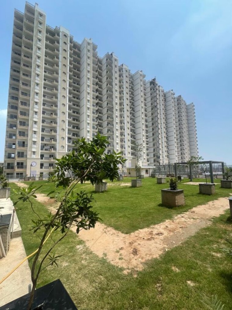 Exterior View, malwa-escon-primera 3.5 Bedroom 2550 Sq.Ft. Apartment In International Airport Road Zirakpur 10370988