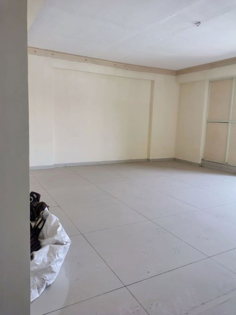 Room, laxman nagar Commercial Office Space 1600 Sq.Ft. In Laxman Nagar Pune 10371009