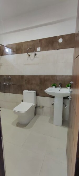 Bathroom in Studio Apartment at Metro Trade Center, Vip Road – for Sale
