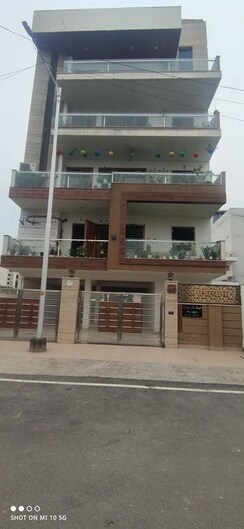 3 BHK + Pooja Room Builder Floor For Sale in BPTP District 3