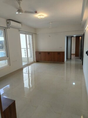 Room in 4 BHK Apartment at Hero Homes Gurgaon, Sector 104 – for Sale