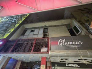  Showroom For Sale in South Extension I